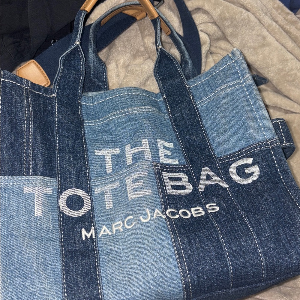 Marc Jacobs The Tote Bag Denim Patchwork Blue - Picture 2 of 4